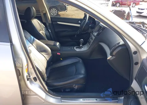 2009 Infiniti G37 Journey z USA, uszkodzony, nr VIN JNKCV61E89M300594